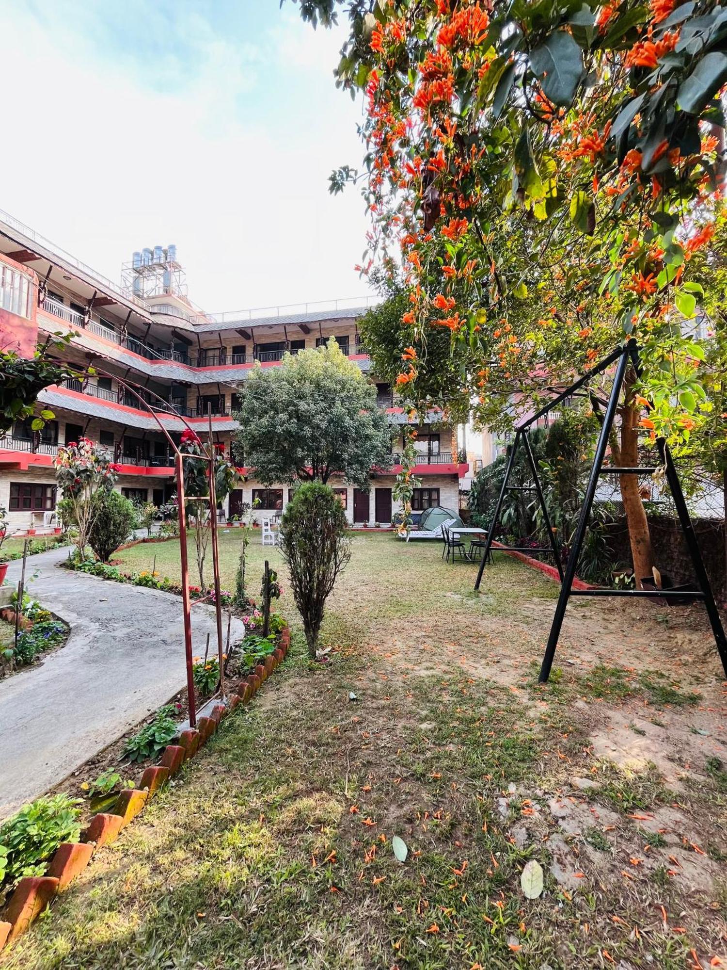 Butterfly Lodge Pokhara Dış mekan fotoğraf