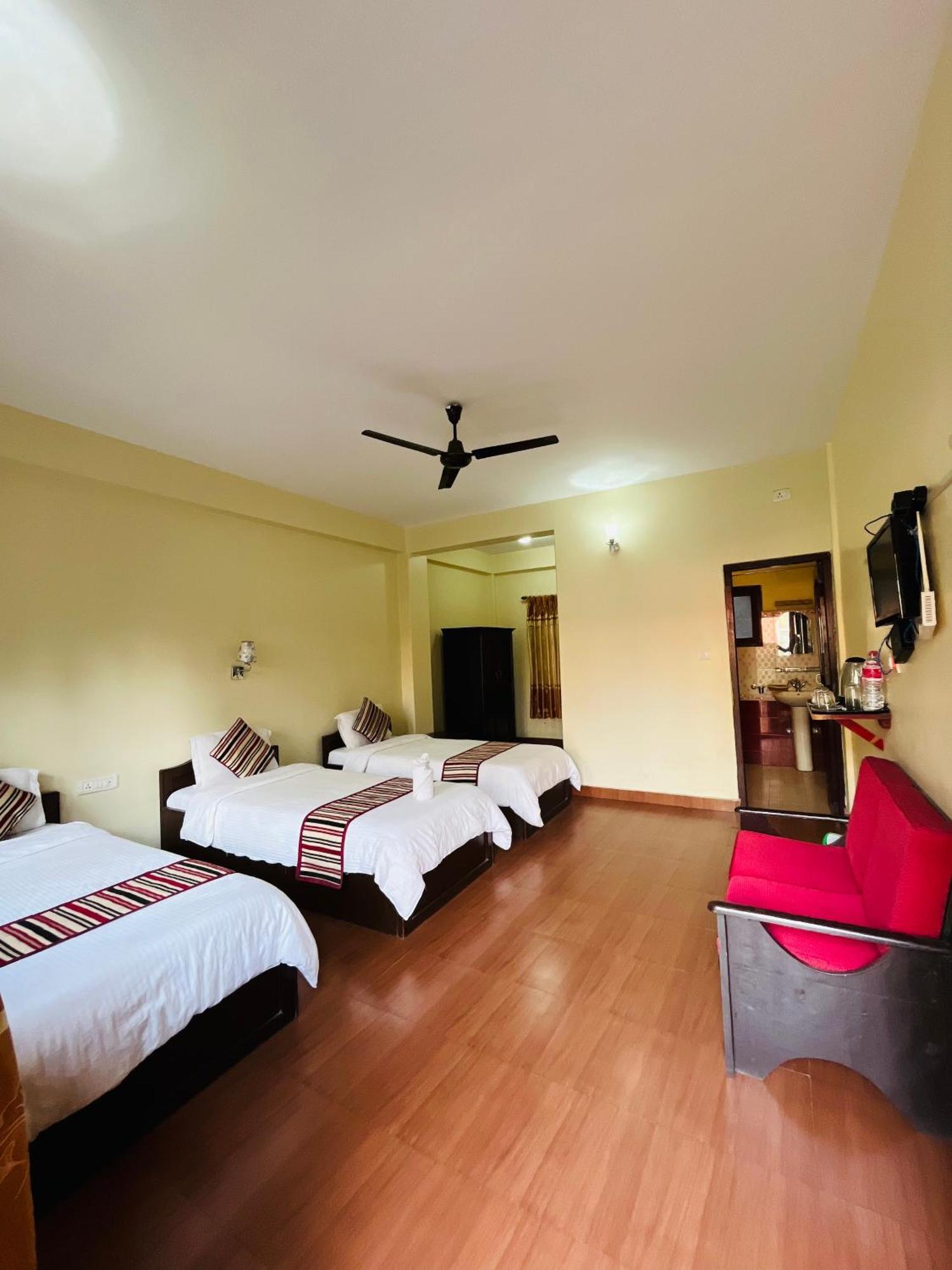 Butterfly Lodge Pokhara Dış mekan fotoğraf